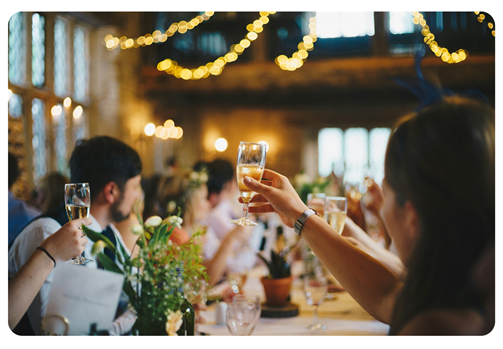 Individuelle Gestaltung - Sie können Seifen mit dem Eventlogo, speziellen Motiven oder dem Veranstaltungsnamen gestalten. So entsteht ein einzigartiges Erinnerungsstück für Teilnehmer und Gäste.